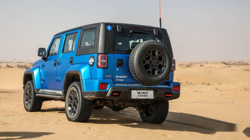 BJ40刀锋英雄版正式上市，售价16.99-20.49万元