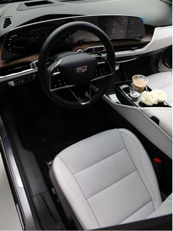 凯迪拉克全新GT49K大屏+AKG，奥迪Q3Sportback没有亮点