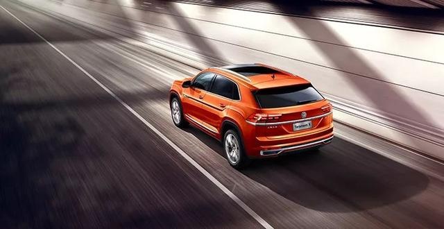 轴距接近3米的中大型豪华运动SUV