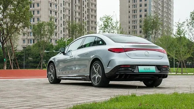 【e汽车】奔驰EQE即将上市，探访北京奔驰第400万辆新车诞生地