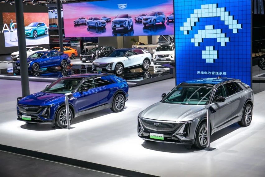 奔驰EQE 、凯迪拉克锐歌、沃尔沃EX90等豪华纯电SUV，谁更值得选