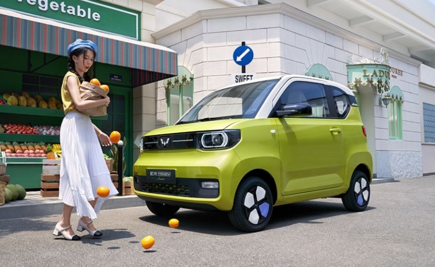 下乡了！宏光MINI EV销量暴跌再降一万多，实则降价求生？