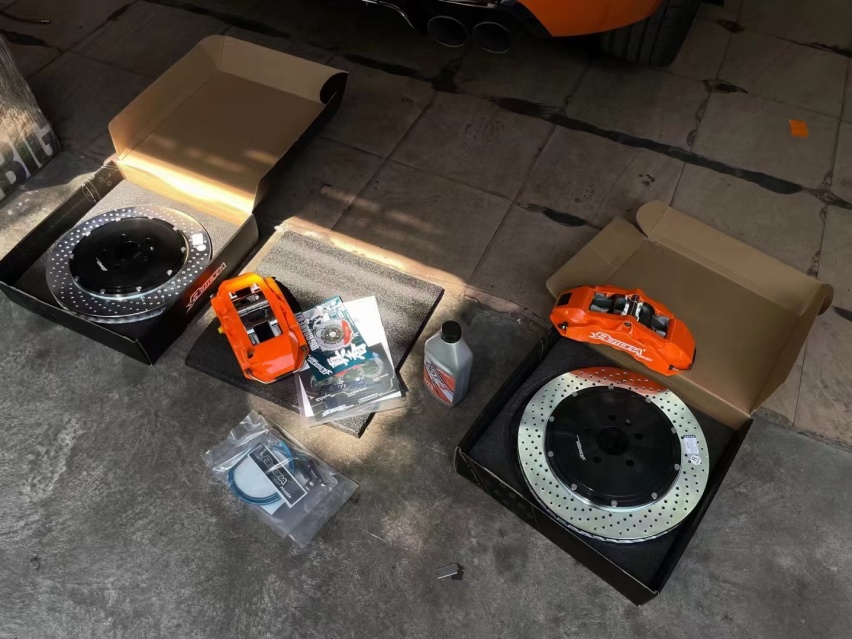 领克02 Hatchback改装升级Rotora刹车 大六活塞