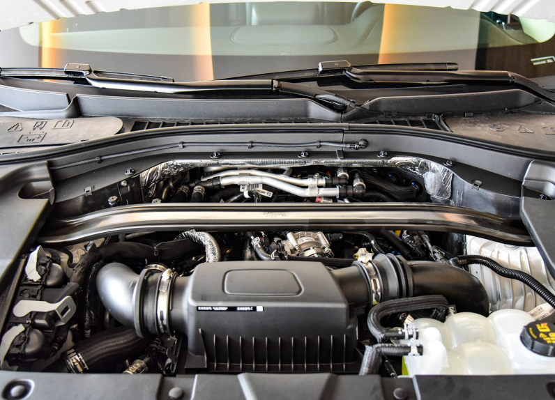 V6引擎配10AT，飞行家气势不输X5/Q7，7座有点鸡肋