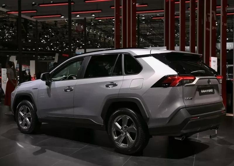 全新一代国产RAV4，延续海外版设计，没了“小书包”有些不适