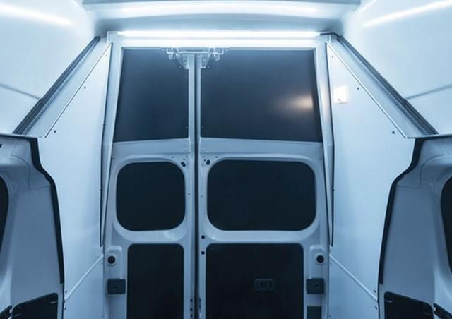 纯电、增高式 日产e-NV200 XL Voltia厢式货车