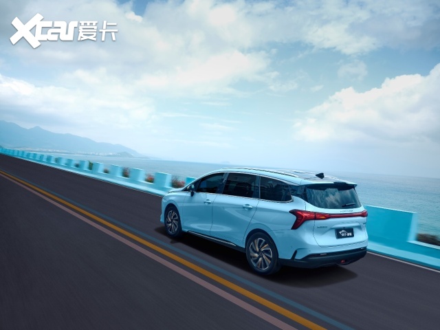 荣获2021版C-NCAP首个MPV五星认证，风行游艇站上MPV安全巅