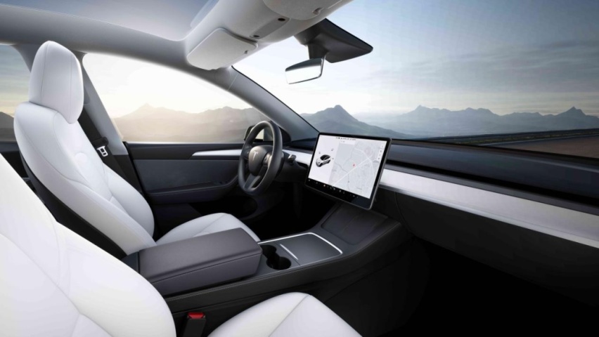 凯迪拉克纯电锐歌大战特斯拉Model Y，谁会脱颖而出？