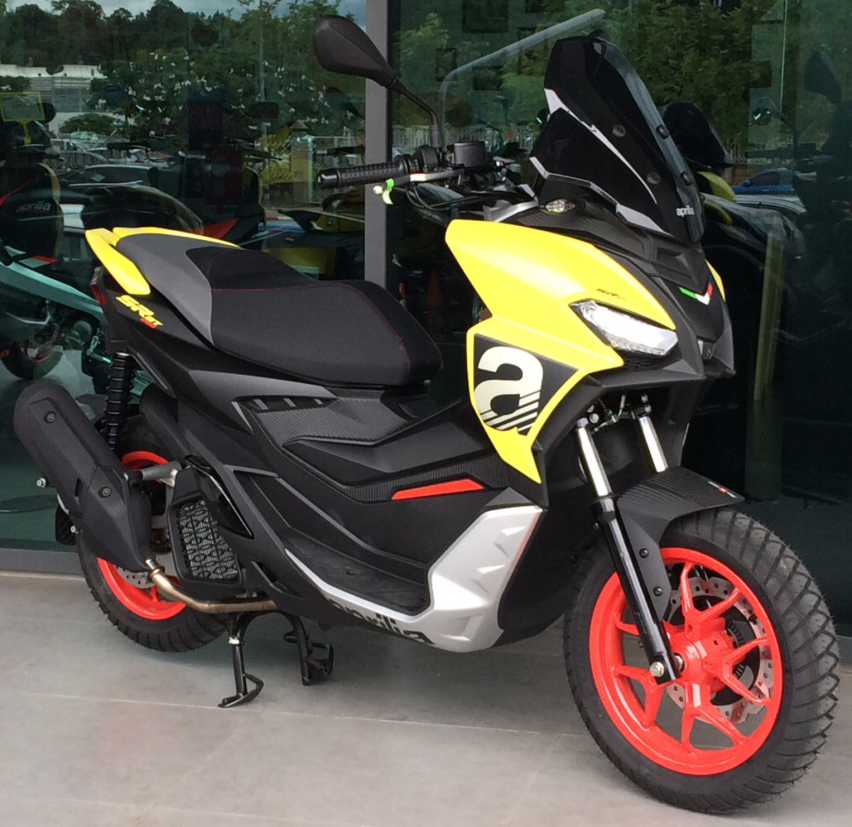 中小排量运动ADV踏板，阿普利亚SR GT200详解，家族外观性能强劲