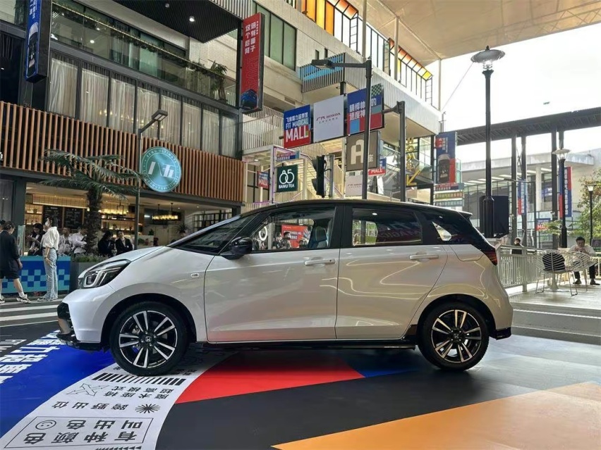 8.68万起,换装RS外观,1.5L+CVT不如老款,新飞度值得入手么