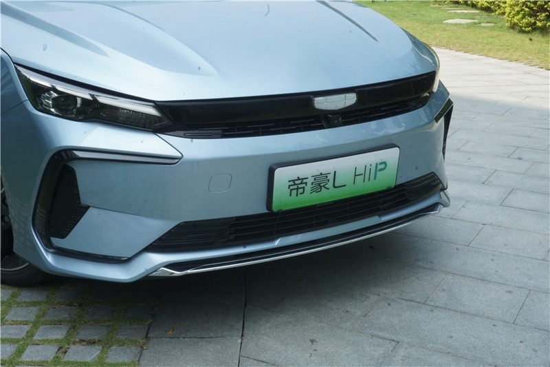 混动家轿新卷王?试驾体验帝豪L HiP冠军版