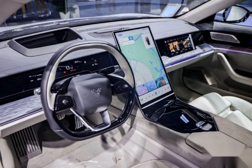 这台车卖20万出头,动力、设计、配置都比特斯拉Model 3强