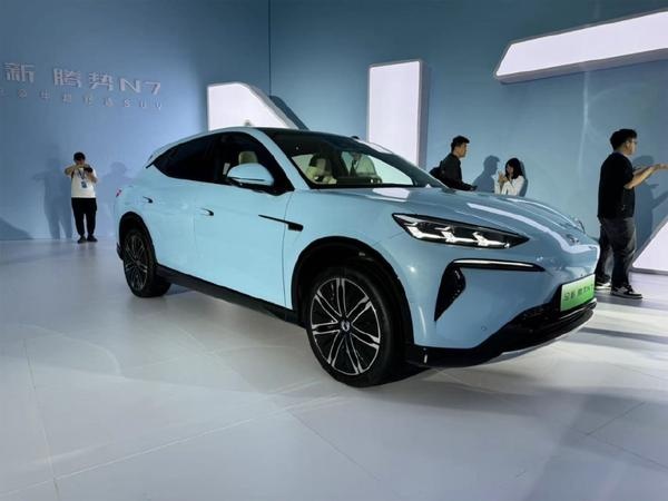 锁单破4万的小米汽车，只是刚刚通过了入学考试？