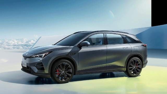 800V超充，10min补能260km，阿尔法T5预售15.58万起