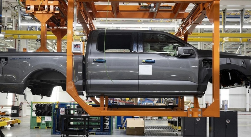 ​首批福特F-150 Lightning预生产，定位电动皮卡，性能强悍