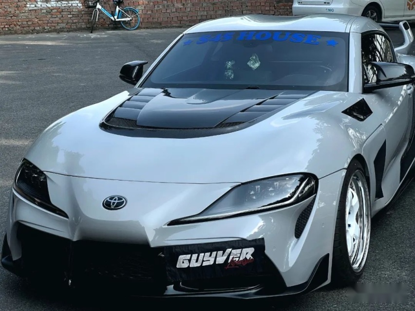 满是碳纤维件的丰田Supra，为了一套轮毂而舍去Endless刹车