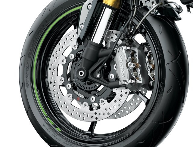川崎Z900SE正式发布 配备Brembo卡钳、Ohlins减震