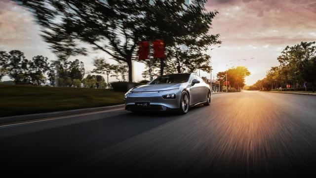 小鹏P7上市了 它有资格做特拉斯Model 3的对手吗？