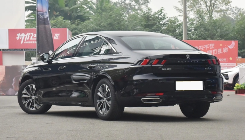 11万法系中级车，“黑武士”商务车！1.6T/1.8T+爱信AT