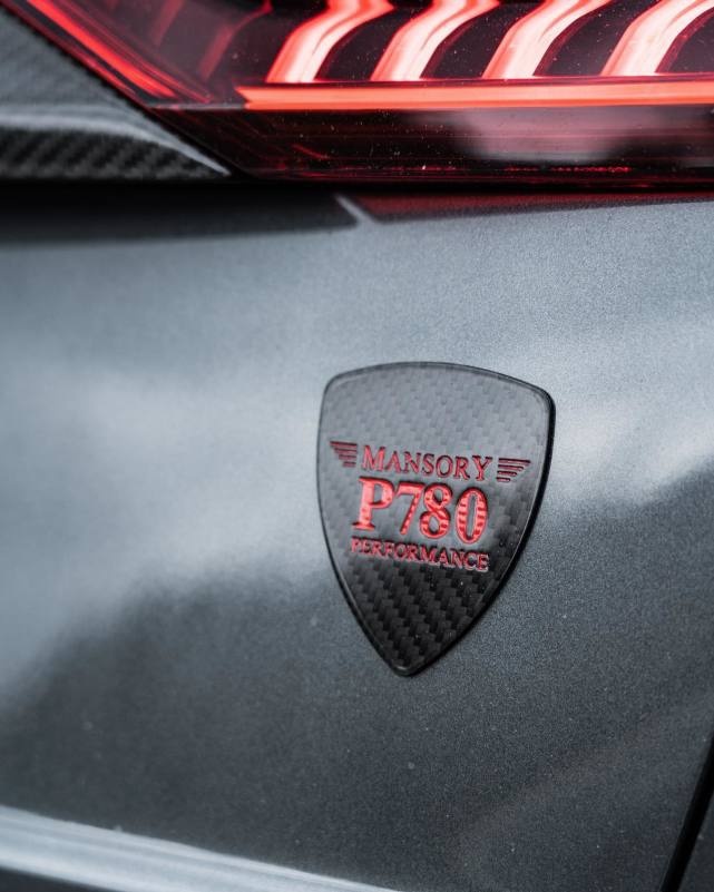 百公里加速3.3秒，MANSORY迈莎锐Audi RS Q8，路试实拍