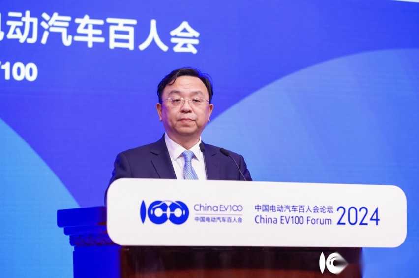 在这场大咖云集的论坛上，王传福作出了重要预测