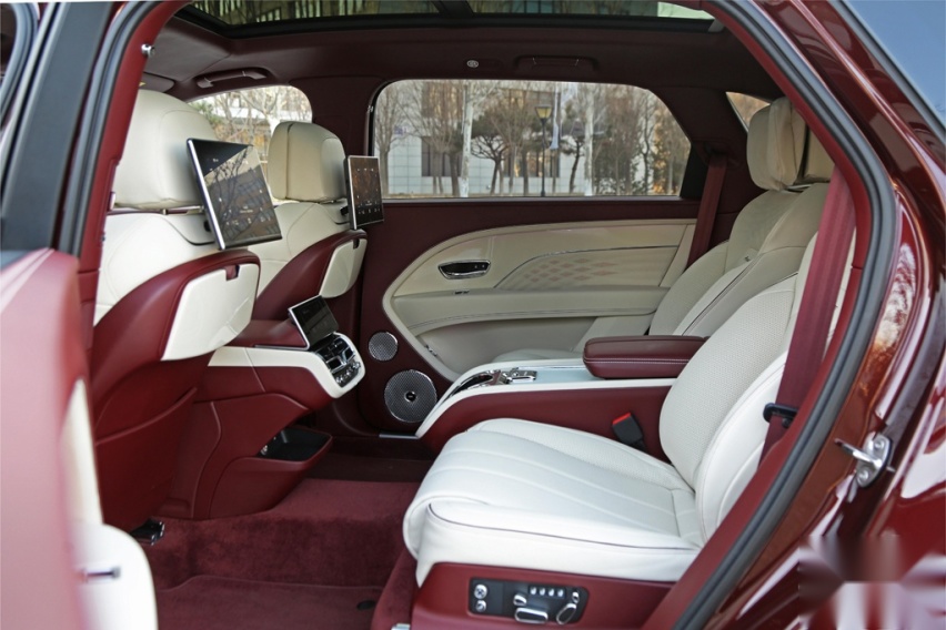 500万以内最奢华的SUV？试驾宾利添越EWB长轴距版