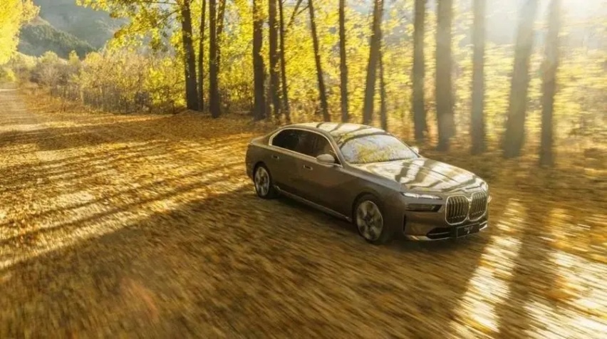 【e汽车】“最强BMW i7”强在哪？只有试了才知道