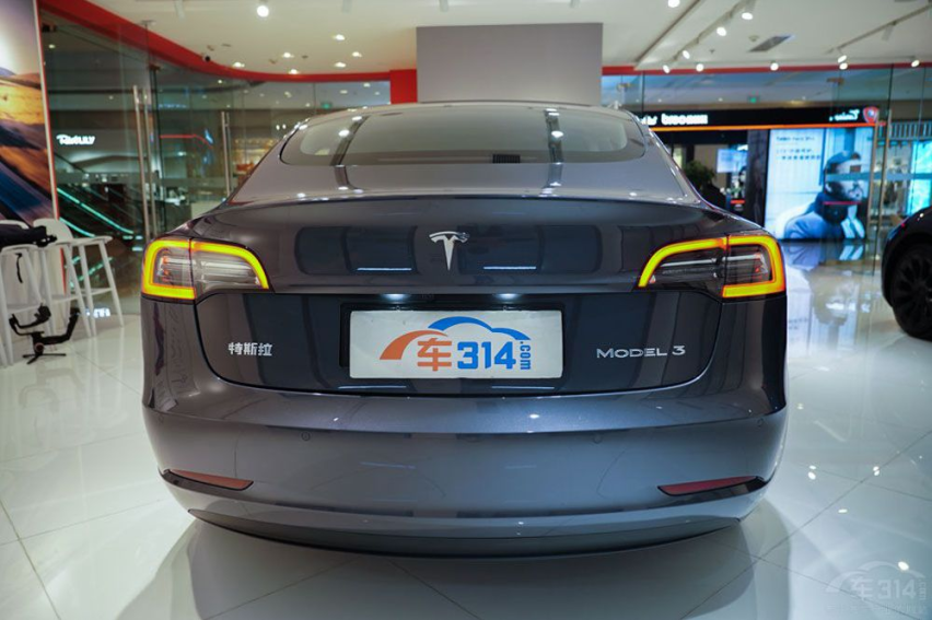 比亚迪汉DM-p“驾到”，特斯拉Model 3P瞬间不香了！