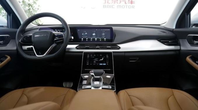 BEIJING-X7全新A+级SUV 科技感十足
