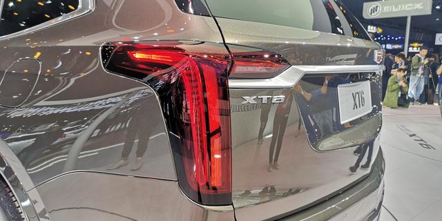 凯迪拉克XT6亮相，2.0T+9AT配主动变缸技术 你还看宝马X5？