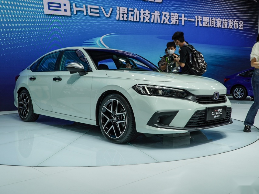 这款思域油耗仅4.39L/标配10气囊 怎样选最划算？