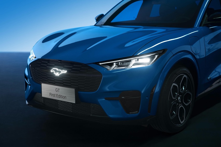针锋相对,福特Mustang Mach-E能撼动特斯拉Model Y么