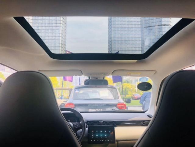 试驾零跑T03：续航403km，配L2级智能辅助驾驶系统