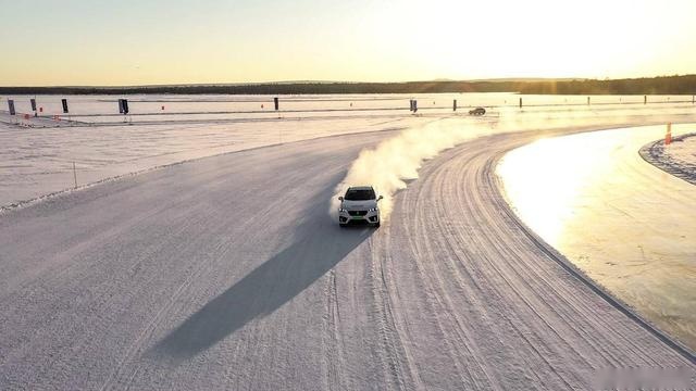 VV7 PHEV系列驭冰踏雪，尽展科技旗舰实力担当