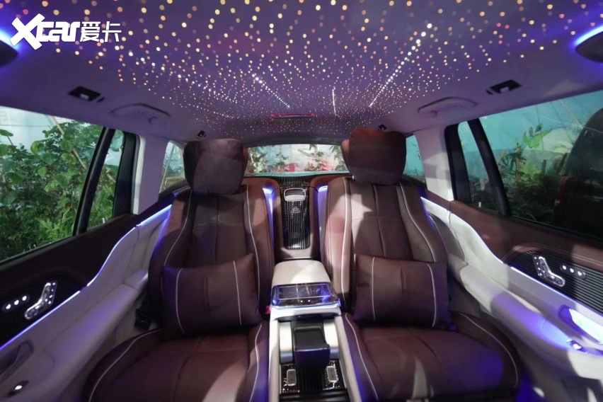 22款奔驰gls450升级迈巴赫gls600内饰星空顶效果