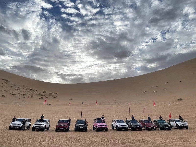 高端局！BJ40车队挑战不可能，沙漠“刷锅”一触即发