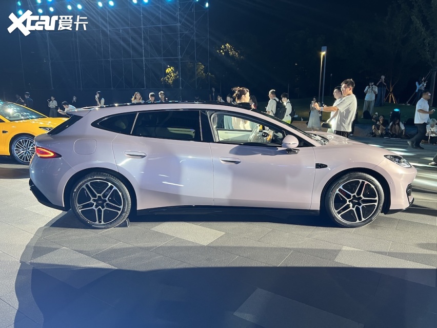 方程豹方程S与S GT上市售18.99万起 百万级跑车同款底盘下放技术