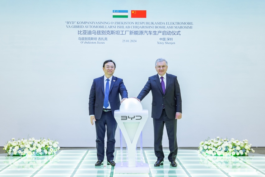 乌兹别克斯坦总统访问比亚迪 并出席比亚迪乌兹别克斯坦工厂投产仪式