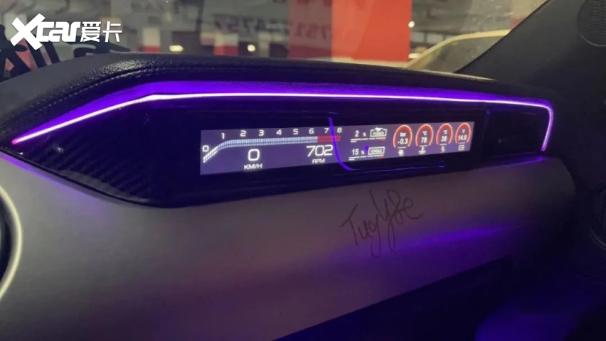 受父亲影响打造宽体福特Mustang，底盘灯让我成为