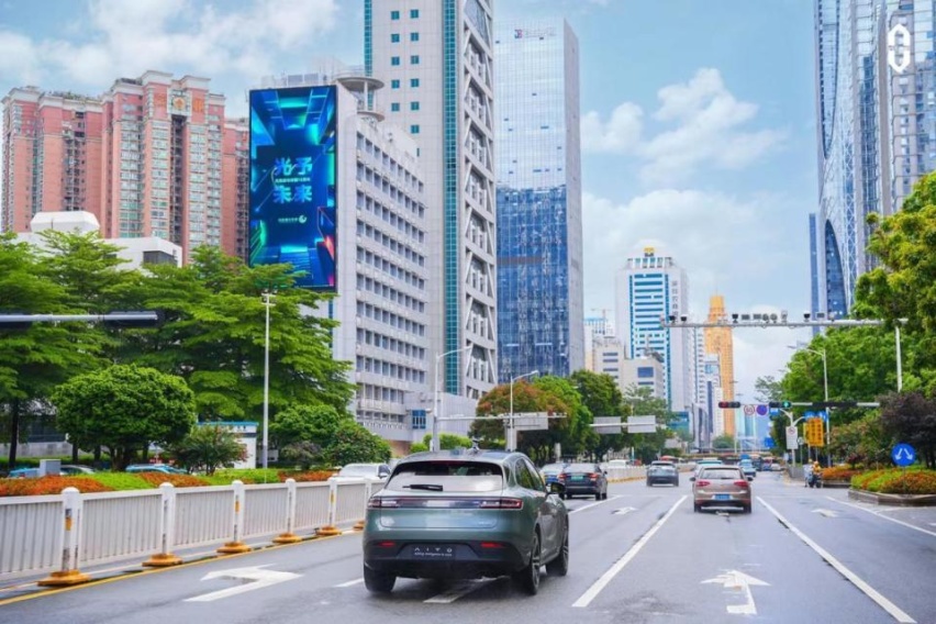 科普：媒体都竖大拇指，问界M5智驾版牛在哪？