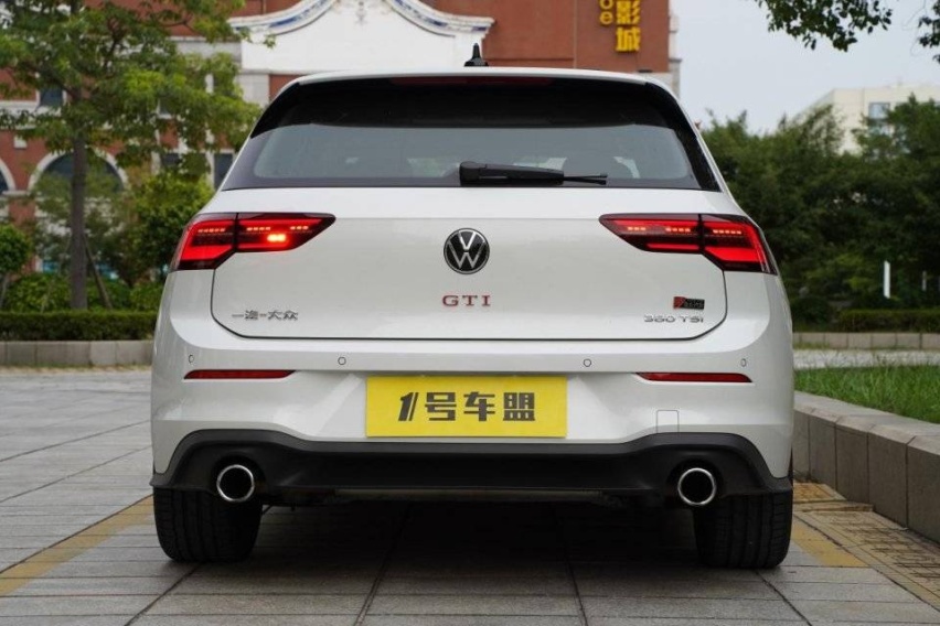 第八代高尔夫GTI试驾报告丨20几万买情怀，值得吗？