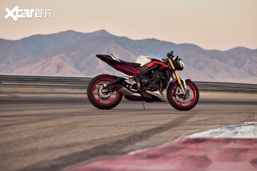 凯旋Street Triple 765 RX发布