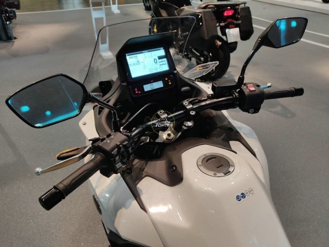 本田NT1100实车亮相米兰车展，你能分得清吗它和X-ADV吗？