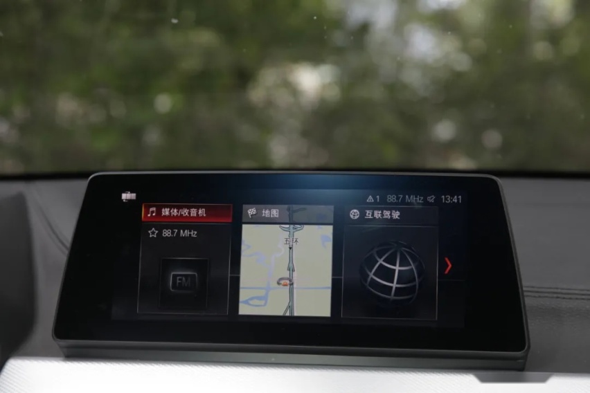 与其买辆相貌平平的中级轿车,不如考虑一下豪华品牌的SUV?