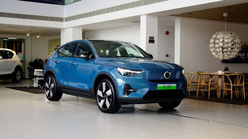 实拍4.7秒破百豪华品牌SUV，预售价仅26.7万起？