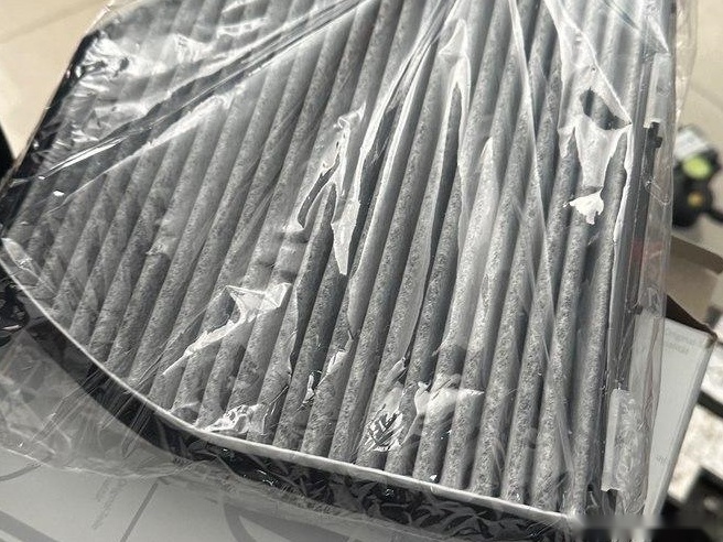 奔驰E200换完瓦尔塔AGM电瓶的感受
