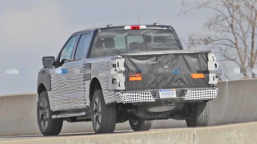 2023-ford-f-150-ev-rear-spy-photo.jpg