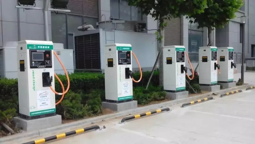 新能源车和燃油车到底谁成本低 10万同级别算笔账