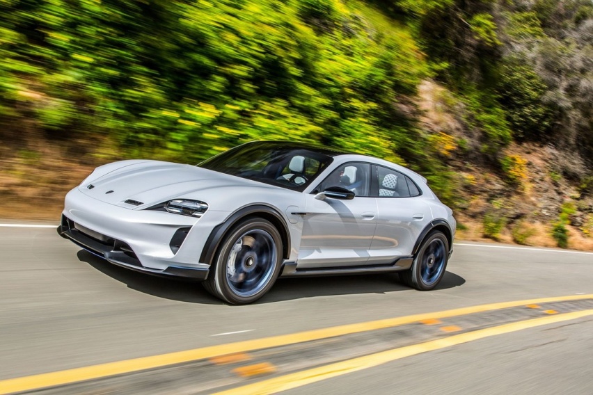 Mission E Cross Turismo