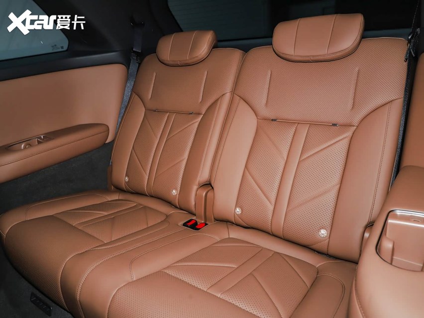 15-20万家用大六座SUV，全系标配乾崑智驾+鸿蒙座舱，华境S配置解